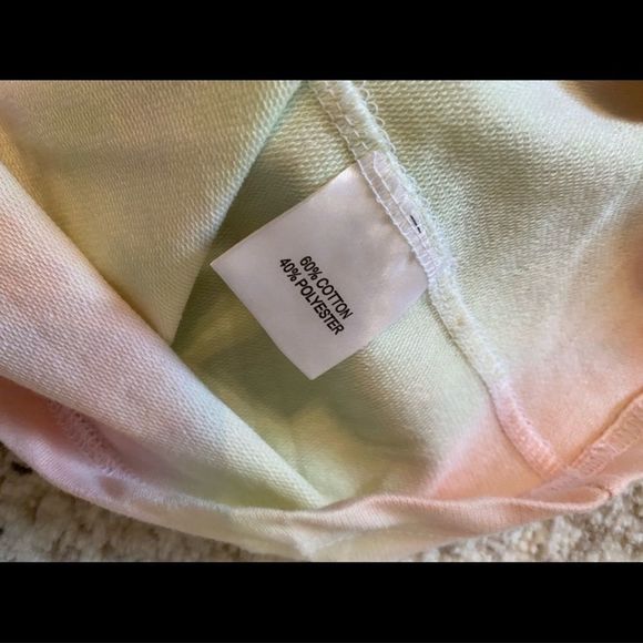 Spring Field Tie Dye Pullover Large - Picture 4 of 4